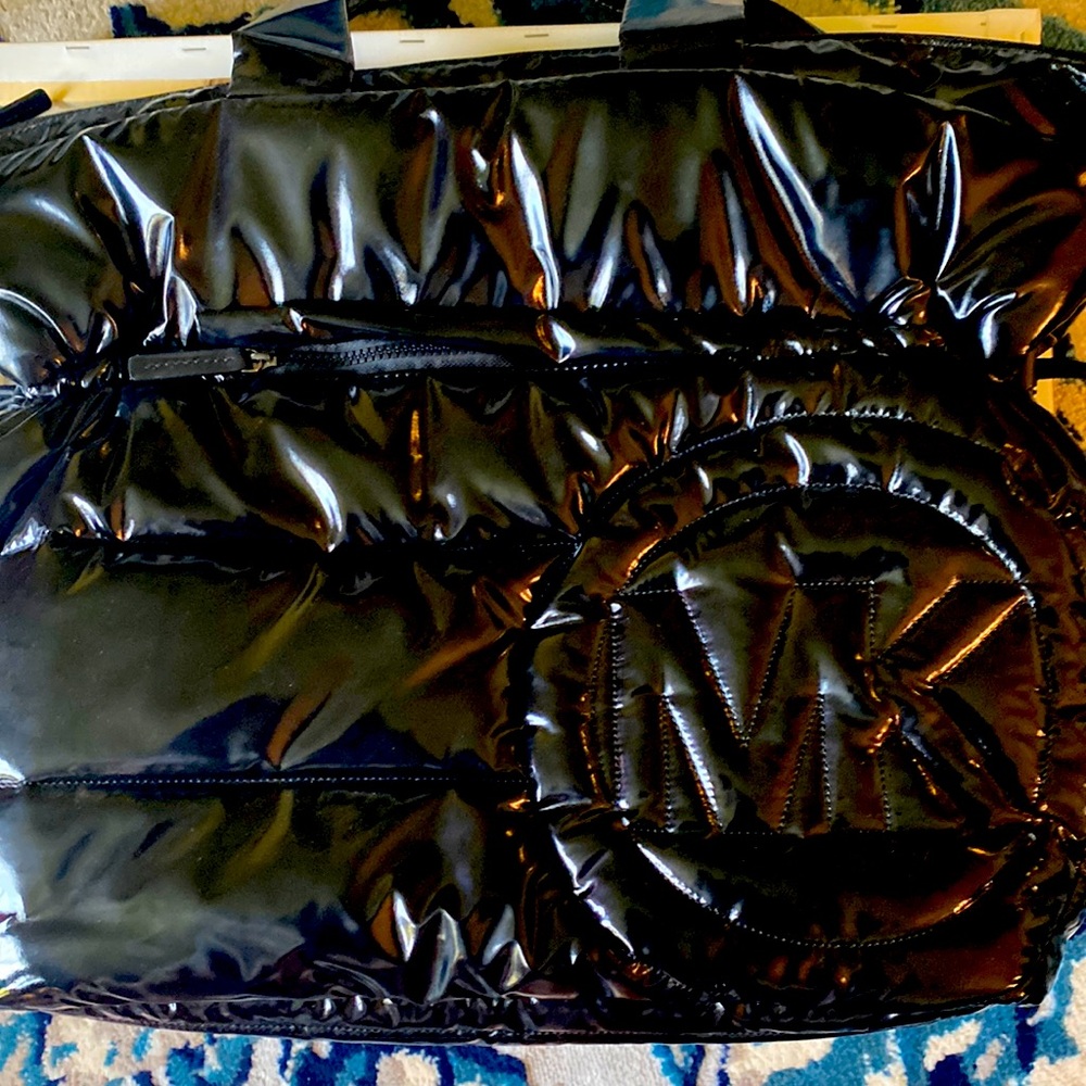 Michael Kira RAE LG Tote in Black